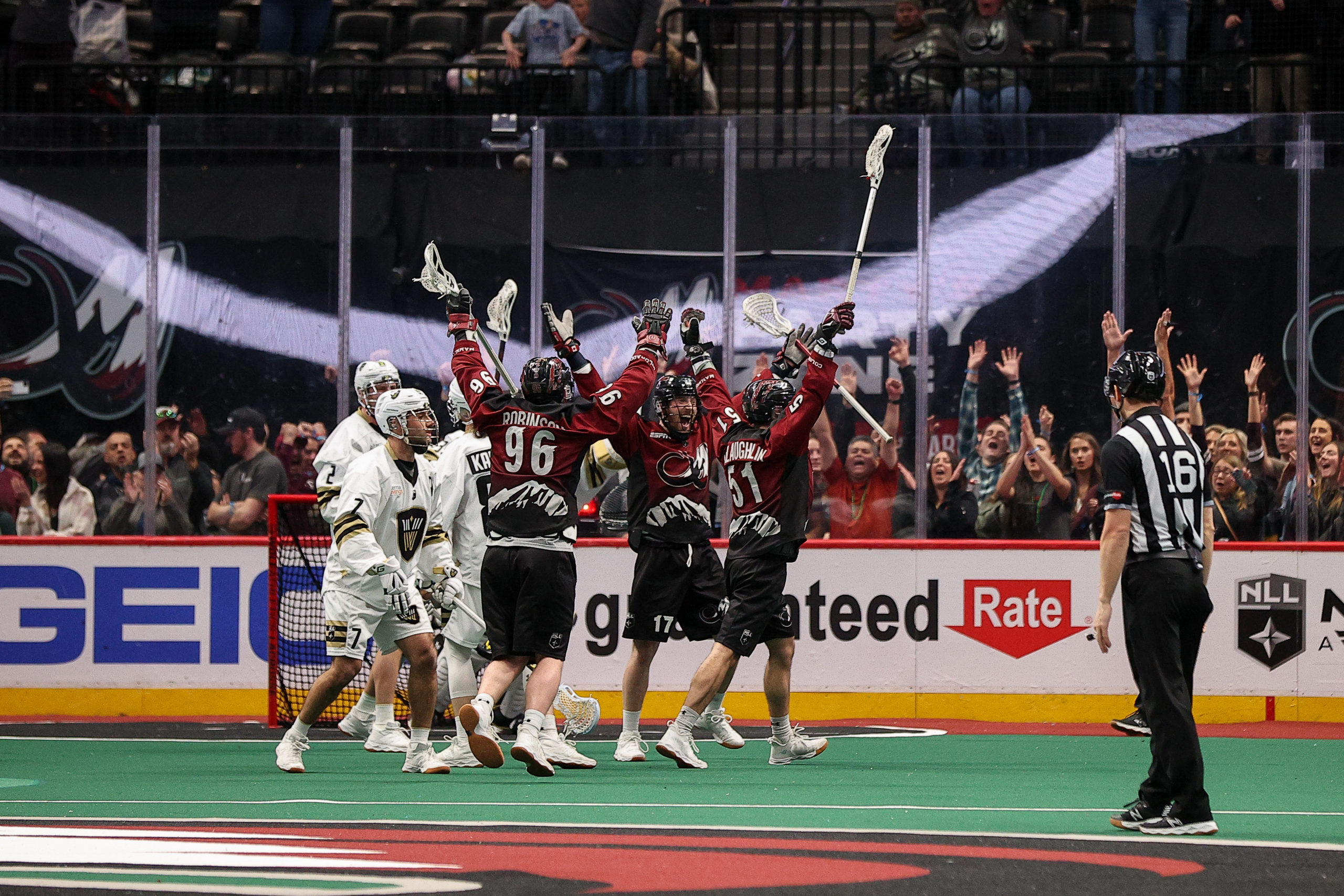 Mammoth Completes Epic Comeback, Series Sweep Against Vancouver